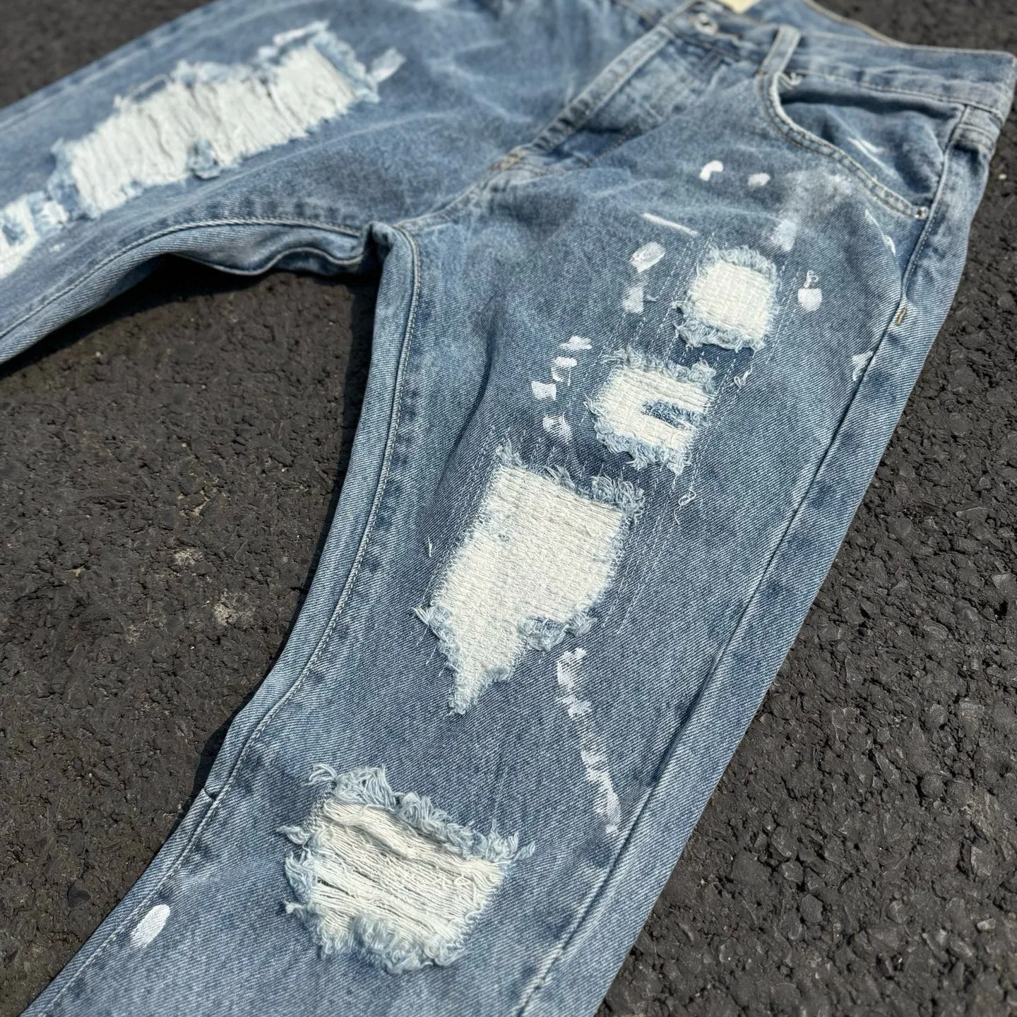 #8149 P250💰 Independent GALLERY DEPT. Vintage hole patch splicing black leather cross loose washed flared jeans - truly restore the ultimate vintage texture - original hardware accessories washed and other elevators, QR code analysis are all purchased from the original factory, high degree of restoration, you are welcome to compare with a certain product ~ - three-dimensional version loose and comfortable, not picky about the figure, tall and slim, factory Seiko, original factory quality control, same style for men and women, can be matched with couples, versatile recommendation Essential jeans for all seasons - sizes: 28 30 32 34 36